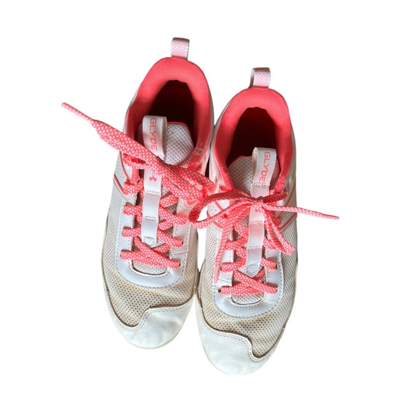 Under Armour Softball Baseball Cleats Kids Size 4 youth - Picture 6 of 9